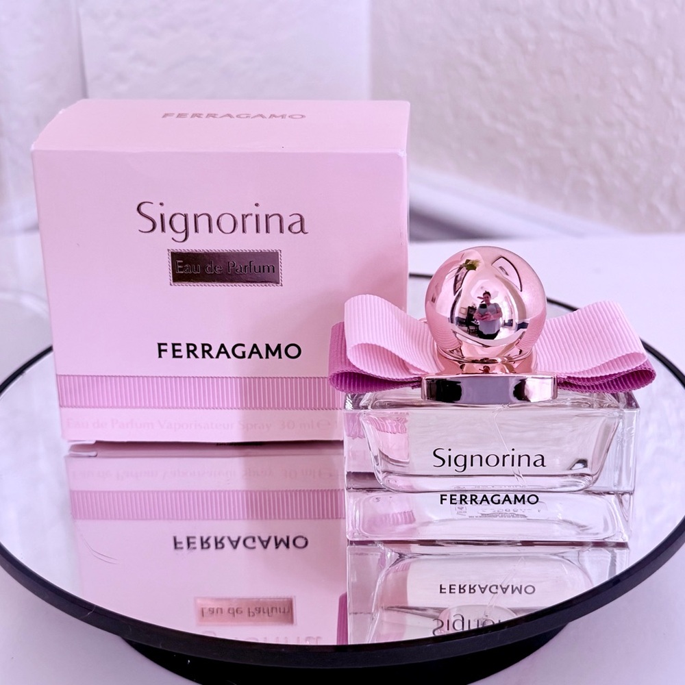 Signorina By Salvatore Ferragamo Eau De Parfum Spray 3.4oz